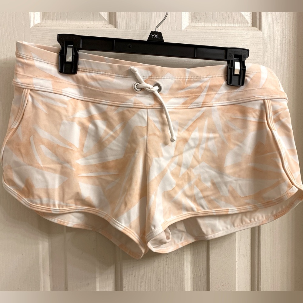 Athleta South Beach Kata Shorts